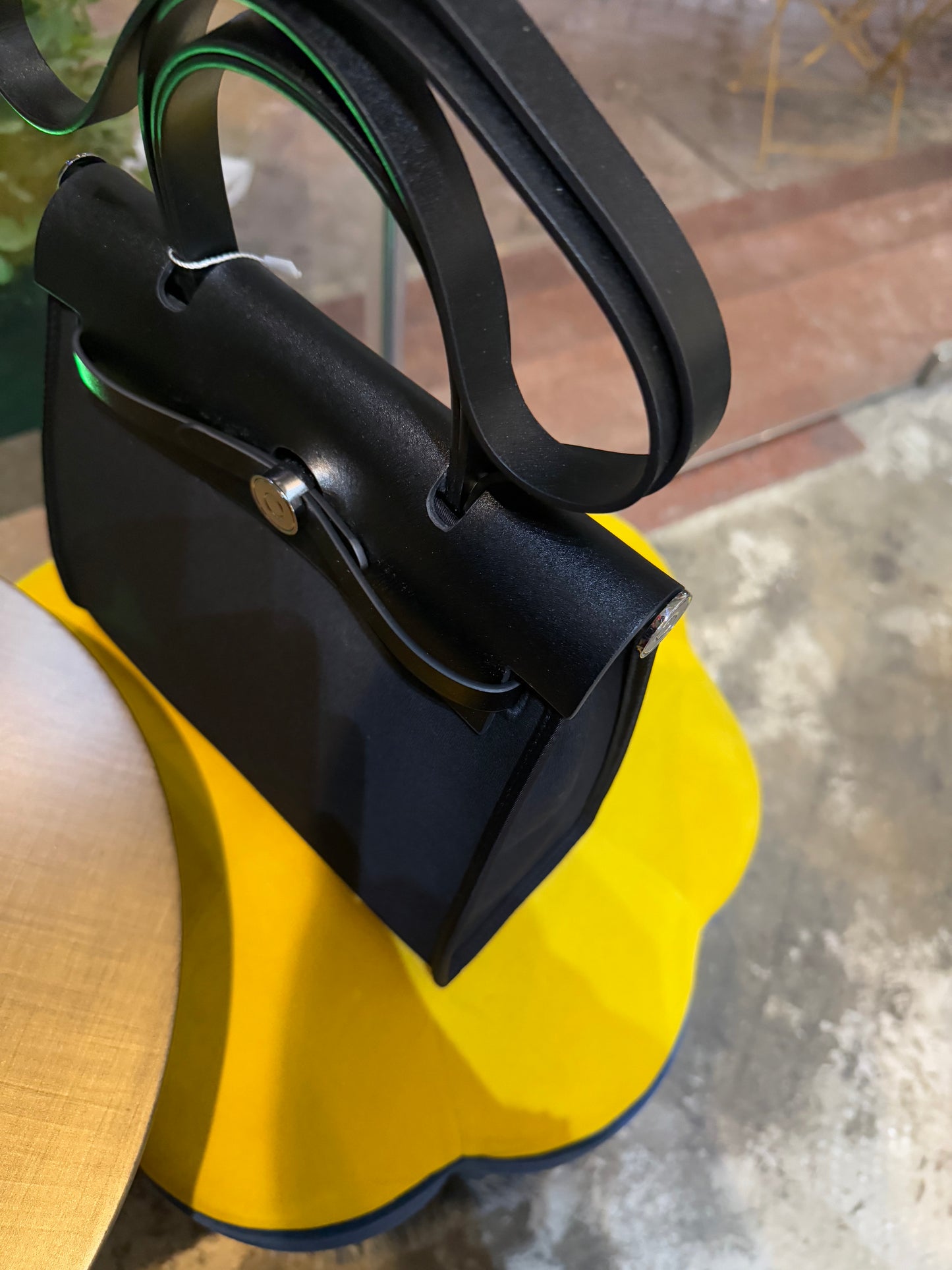 black 25cm